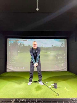 Width and arm structure in the swing 