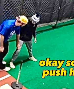 Why pushing with the back knee can hurt your swing