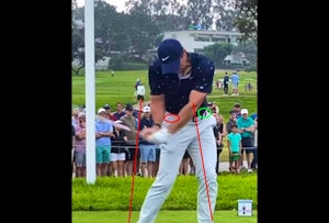 How the lower body works in the downswing