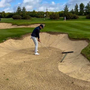 THE LONG BUNKER SHOT